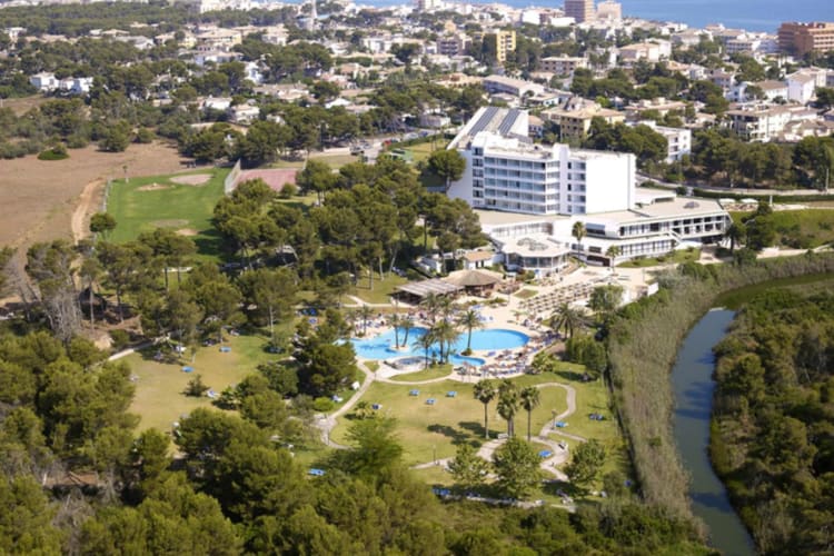 Hotel Exagon Park exterior